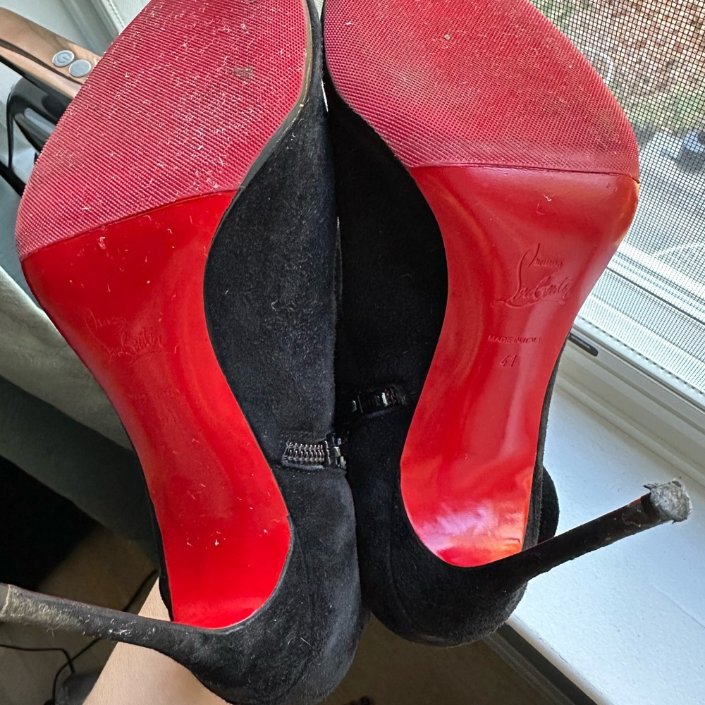 Christian Louboutin EU 41 Mrs Baba 100
Suede Booties - Picture 7 of 10